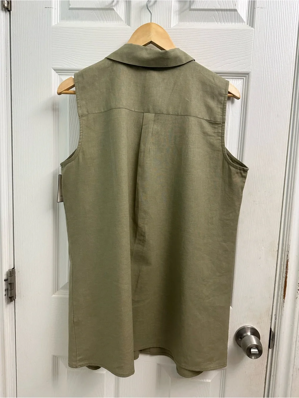 Dana Buckman Sleeveless Button-Front Shirt in Olive Green-Sz L NWT - Picture 4 of 10
